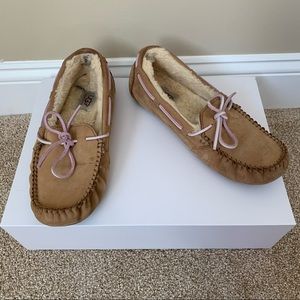 UGG Dakota Water Resistant Suede Slippers Size 9